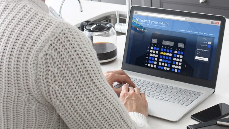 selecting seat on flight