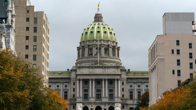 harrisburg pa capitol 102622gn8 w